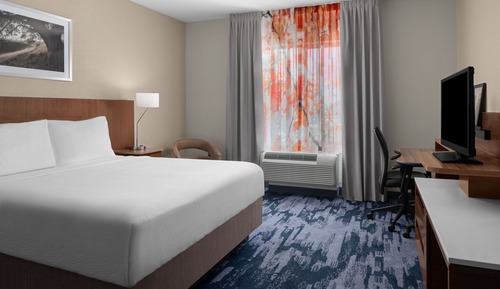 Room, 1 King Bed (Mobility/Hearing Access, Transf Shwr)