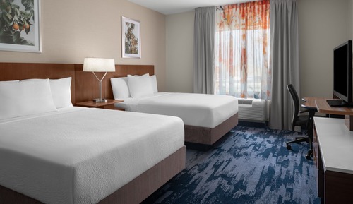 Executive Suite, Multiple Beds (Mobility/Hearing Access, Transf Shwr)