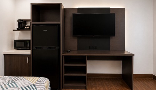 Standard Room, 1 Queen Bed, Accessible, Non Smoking