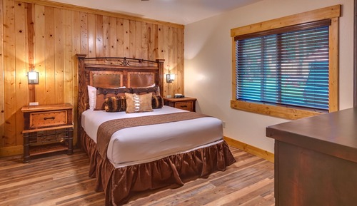 Luxury Cabin, Ensuite (Two Bedroom Two Bath 14)