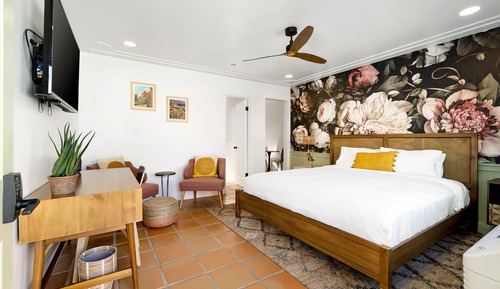 Premium Room, 1 King Bed
