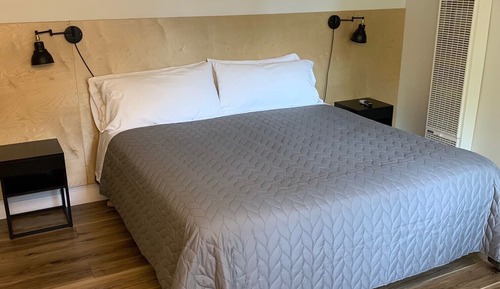 Standard Room, 1 King Bed