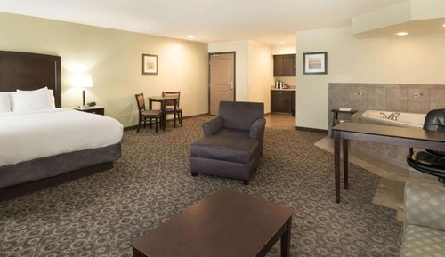 Room, 1 King Bed with Sofa bed, Accessible (Mobility, Jetted Tub)