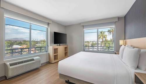 Room, 1 King Bed, Accessible (Accessible, with Sofa Bed)