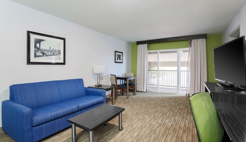 Suite, 1 King Bed, Balcony