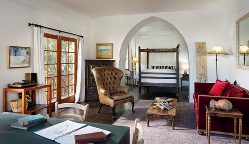 Standard Room, 1 Queen Bed (Artist Studio)