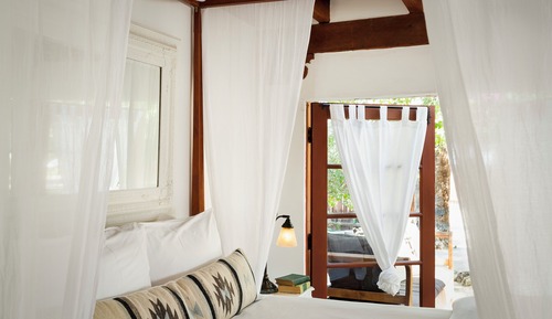 Standard Room, 1 Queen Bed, Pool View (Mykonos Suite)