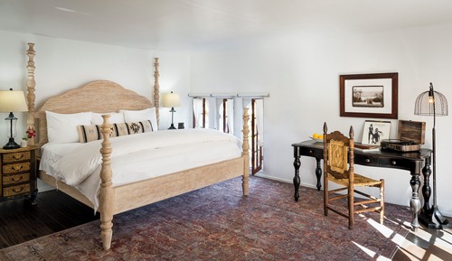 Standard Room, 1 King Bed, Mountain View (Casablanca Studio)