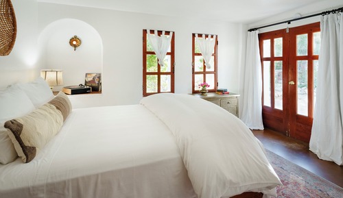 Standard Room, 1 Queen Bed, Mountain View (Sahara Room)