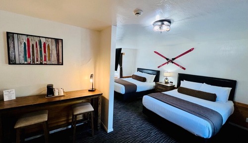 Double Room, 2 Queen Beds
