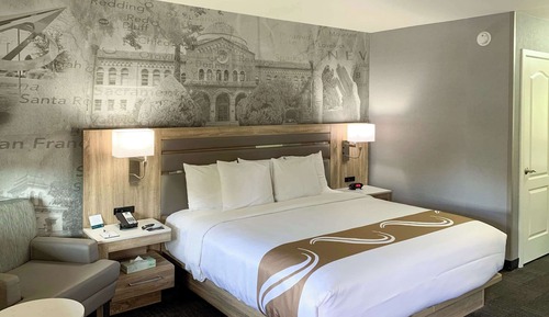 Standard Room, 1 King Bed, Non Smoking