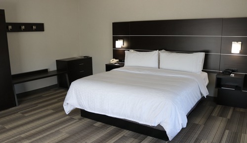 Standard Room, 1 King Bed, Jetted Tub