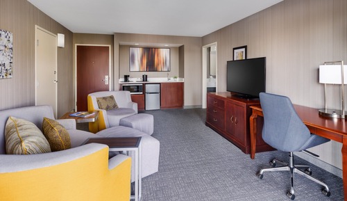 Suite, 1 Bedroom, Balcony