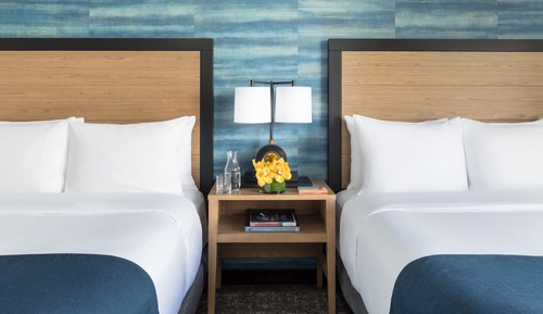 Deluxe Room, 2 Queen Beds, Mobility Accessible