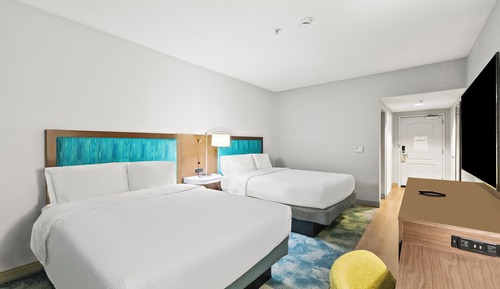 2 Queen Bed, Accessible with Tub