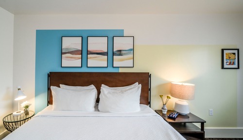 Deluxe Room, 1 King Bed