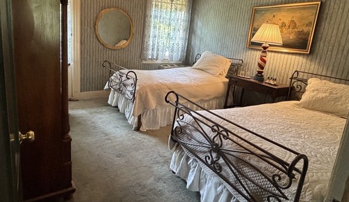 Twin Room, Shared Bathroom (First Floor)