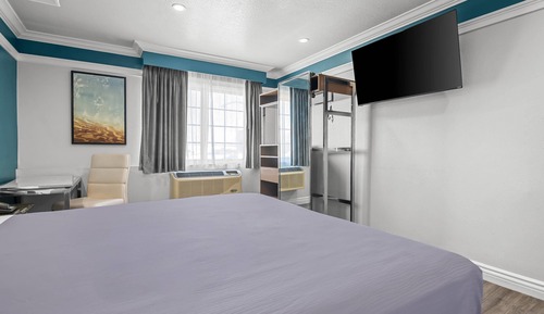 Standard Room, 1 King Bed, Non Smoking