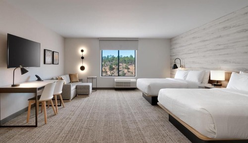 Studio, Multiple Beds