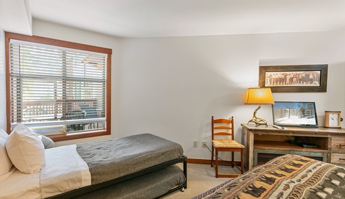 Condo, 2 Bedrooms