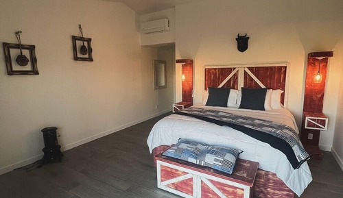 Design Double Room, 1 King Bed, Mountain View