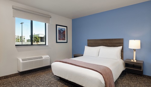 Room, 1 Queen Bed (Hearing Impaired with recliner)