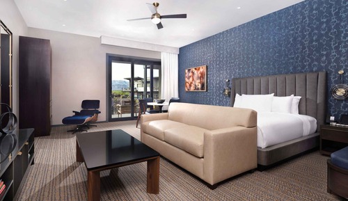 Terrace Collection Studio King