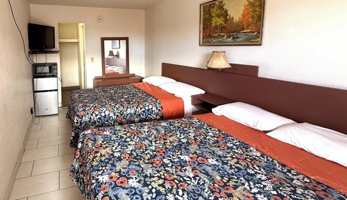 Room, 2 Queen Beds, Non Smoking