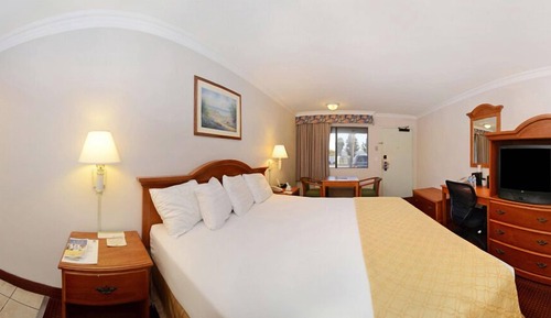 Standard Room, 1 King Bed