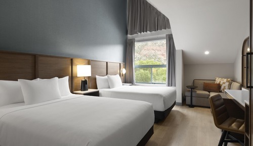 Room, 2 Queen Beds, Mountain View