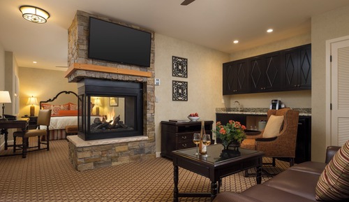 Junior Suite, 1 King Bed with Sofa bed, Fireplace