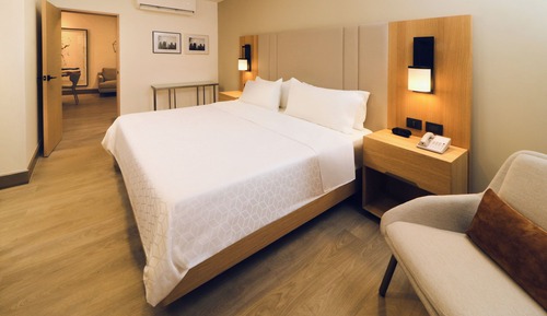 Suite, 1 Bedroom (Primary)