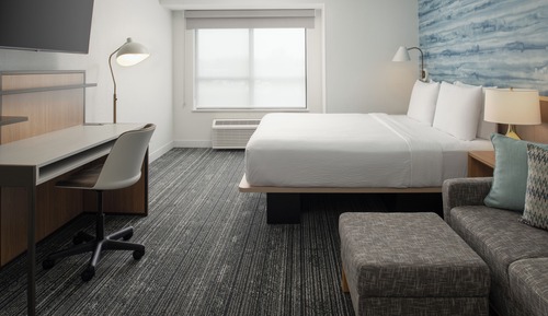 Studio Suite, 1 King Bed with Sofa bed, Lake View (Mobility Accessible, Tub)