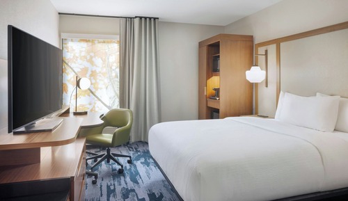 Room, 1 King Bed, Hearing Accessible