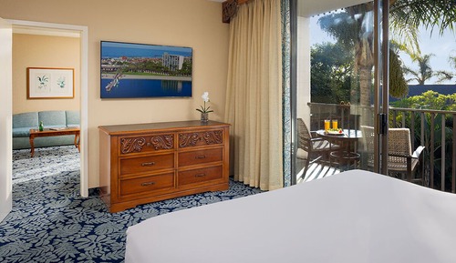 Resort Suite 1 King