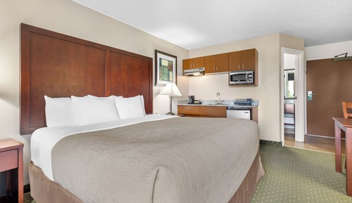 Suite, 1 King Bed, Non Smoking