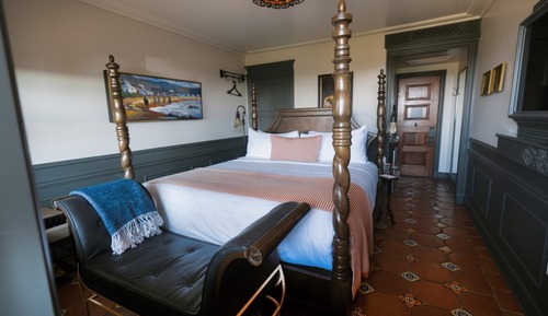 Room, 1 King Bed, Patio (Ocean, chiminea)