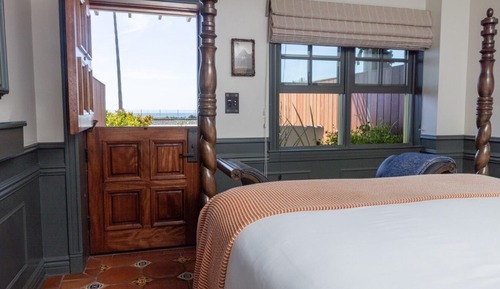 Ocean View King  ADA Accessible with Patio &  Chiminea