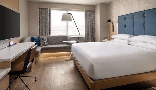 Luxury Room, 1 King Bed (Mobility/Hearing Accessible, Tub)