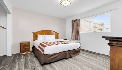 Room, 1 Queen Bed, Non Smoking