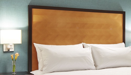 Room, 1 King Bed, Non Smoking (Drinks and Snacks)