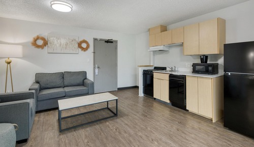 Suite, 1 King Bed, Balcony, Pool View