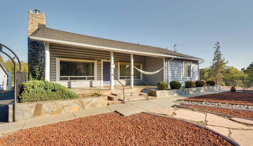 House (2 Bedrooms)