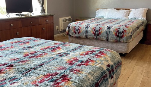Classic Double Room, 2 Queen Beds, Smoking