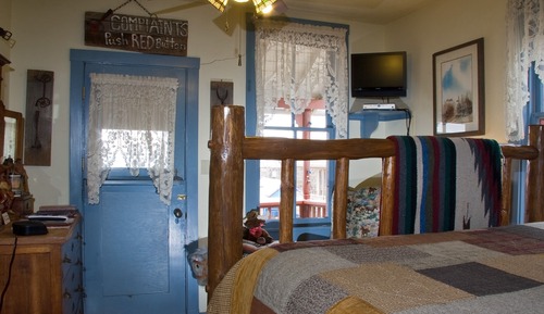 Standard Double Room, Ensuite, Mountain View (Western )