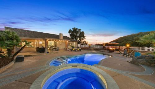 Four-Bedroom Vacation Home