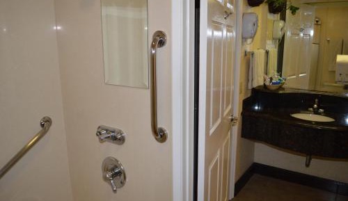 Honeymoon Suite
