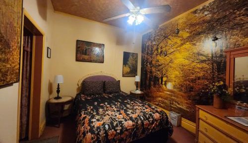 Standard Queen Room
