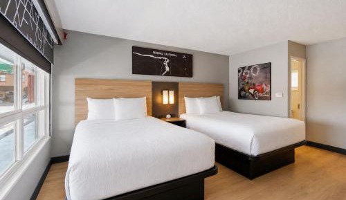 Standard Queen Room with Two Queen Beds