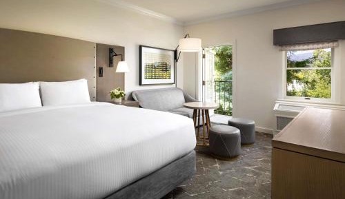 Deluxe King Room with Bath Tub - Garden View